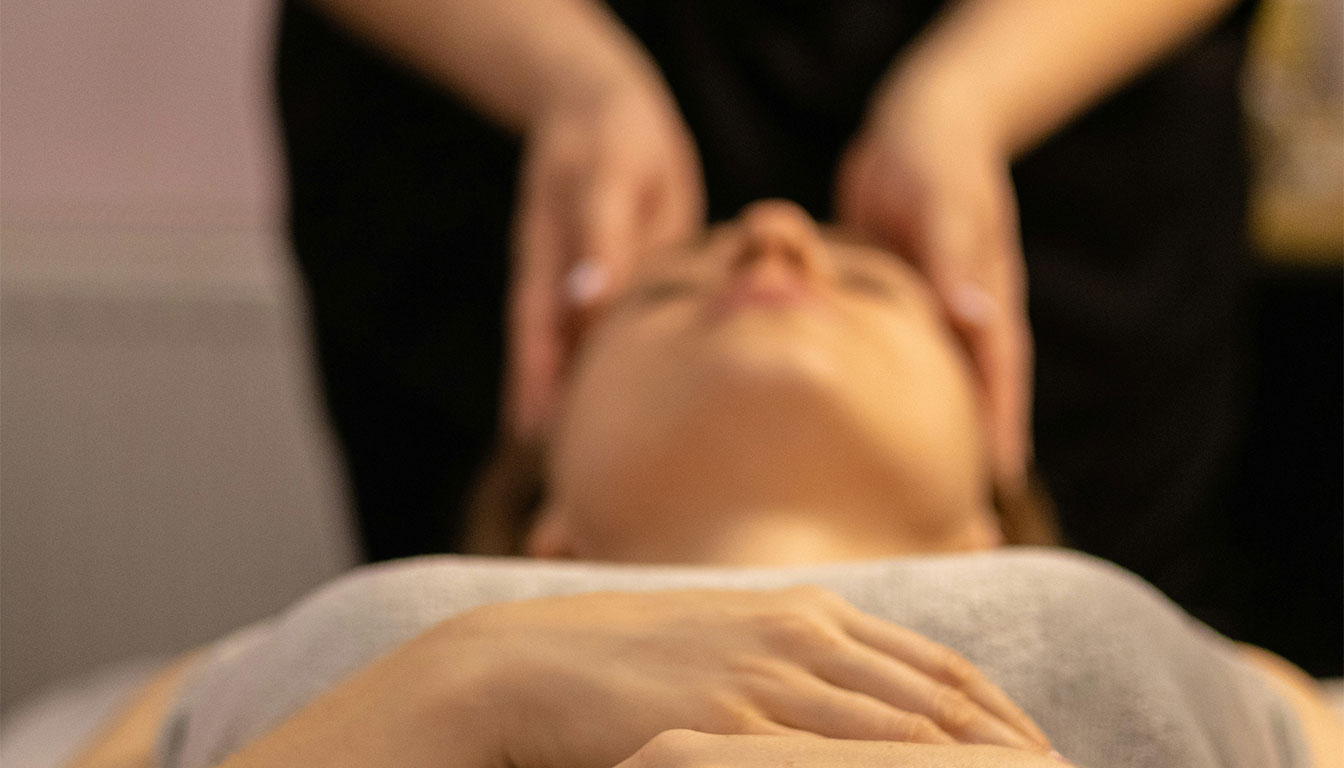 Does Indian Head Massage Help Sinusitis? What You Need to Know